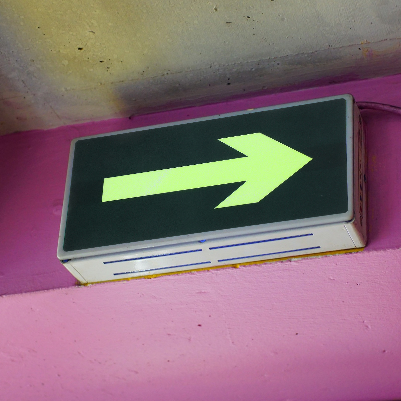 8Pcs Fire Evacuation Arrow Sti - Emergency Exit Sign incelemesi ve fiyatı